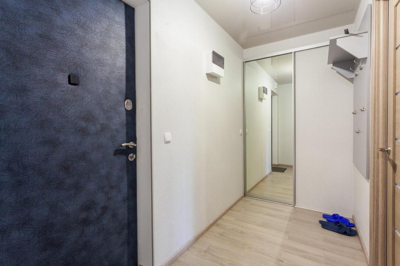 Obolon Metro Station Apartment Kyiv Exterior photo
